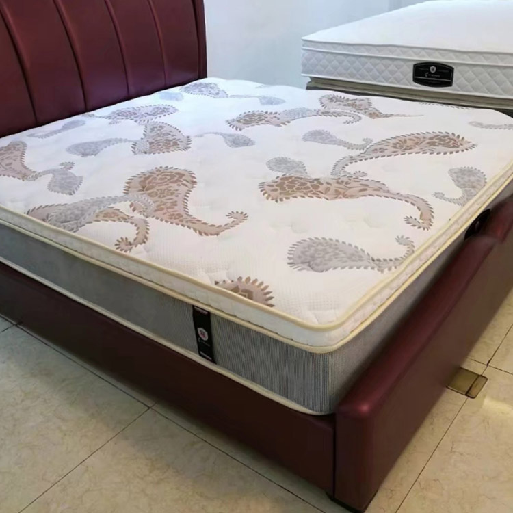 Double needle punched durable mattress with pattern designed