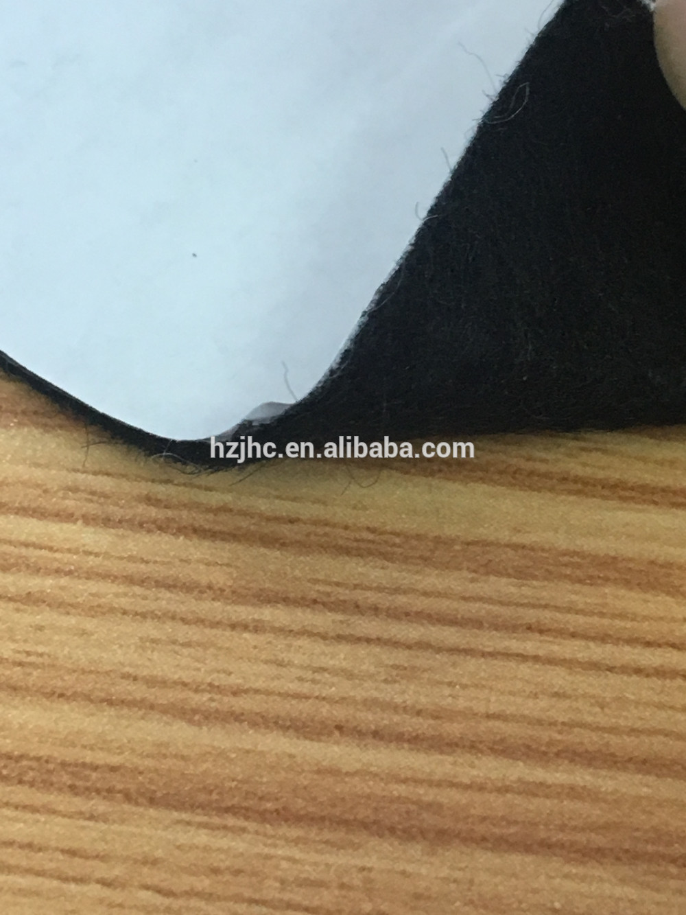 self-adhesive roofing nonwoven felt