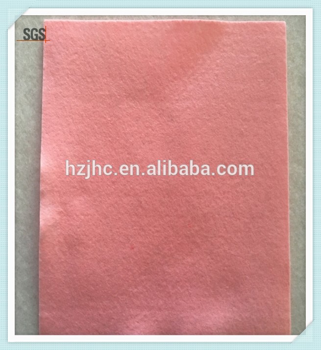 Anti-slip nonwoven felt with resin dots for mattress underlay