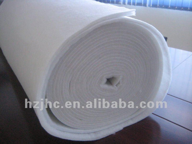 Polyester nonwoven textile wadding