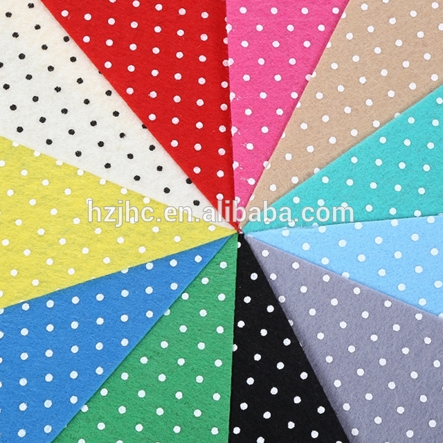 Deşikli Iňňe Dokumasyz Mata Çap edilen Keçe